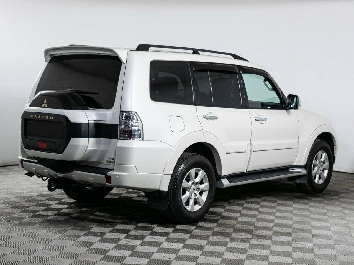 Купить Mitsubishi Pajero с пробегом. Фото: #4