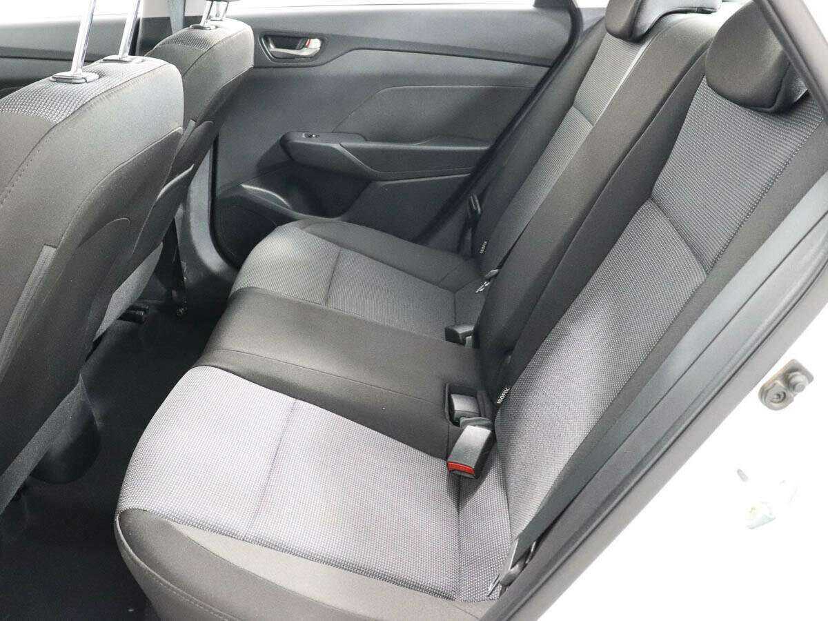 Купить Hyundai Solaris с пробегом. Фото: #7