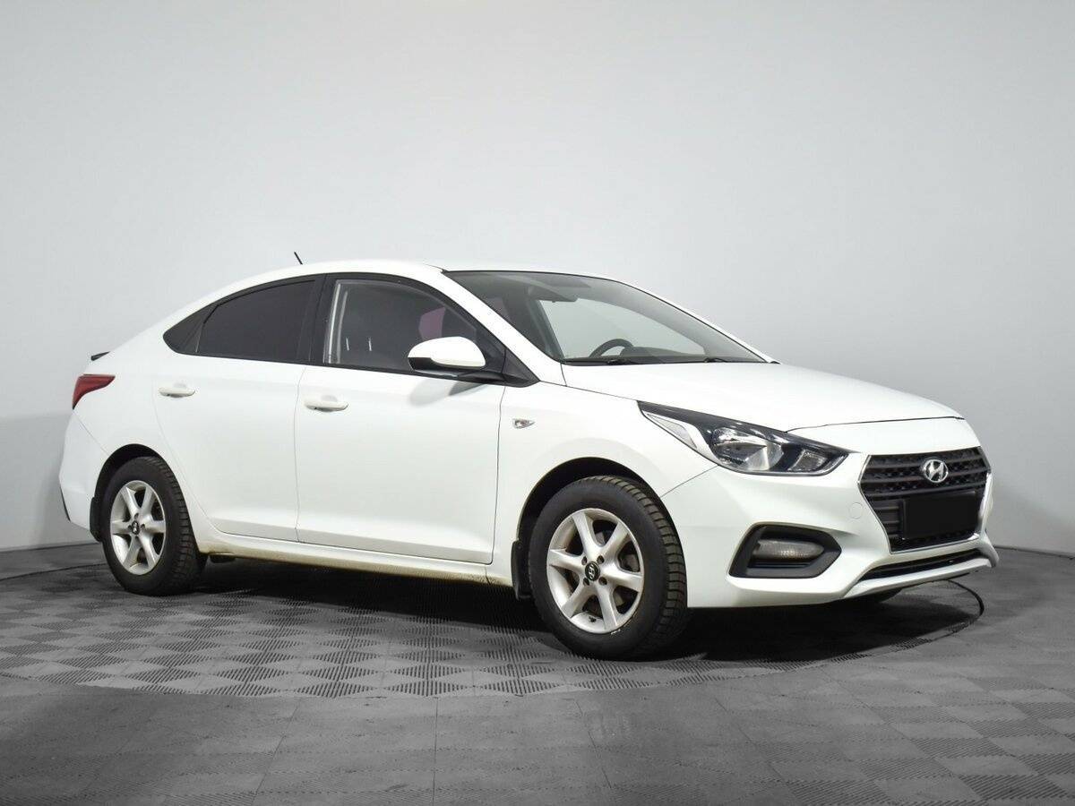 Купить Hyundai Solaris с пробегом. Фото: #2