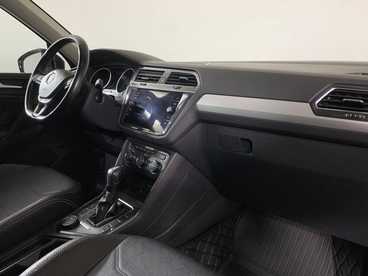 Купить Volkswagen Tiguan с пробегом. Фото: #12