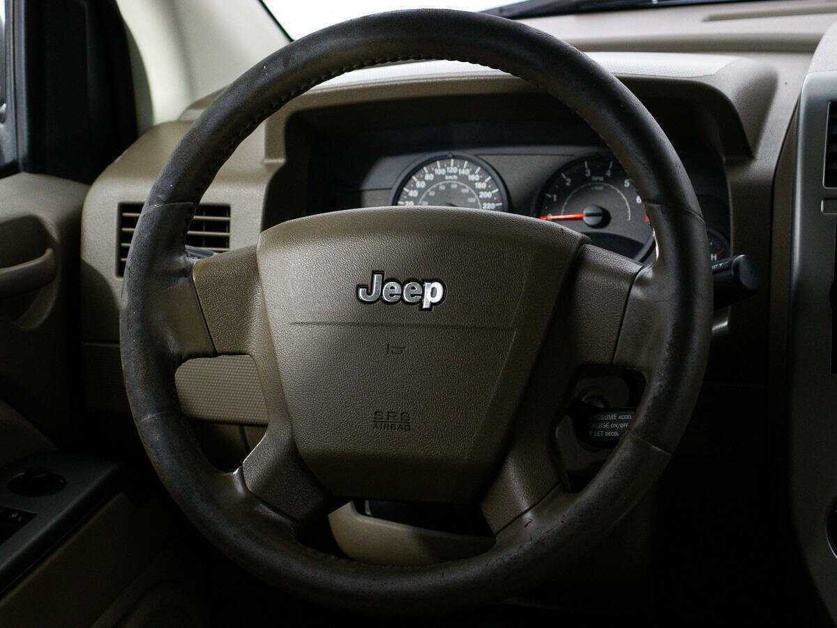 Купить Jeep Compass с пробегом. Фото: #17
