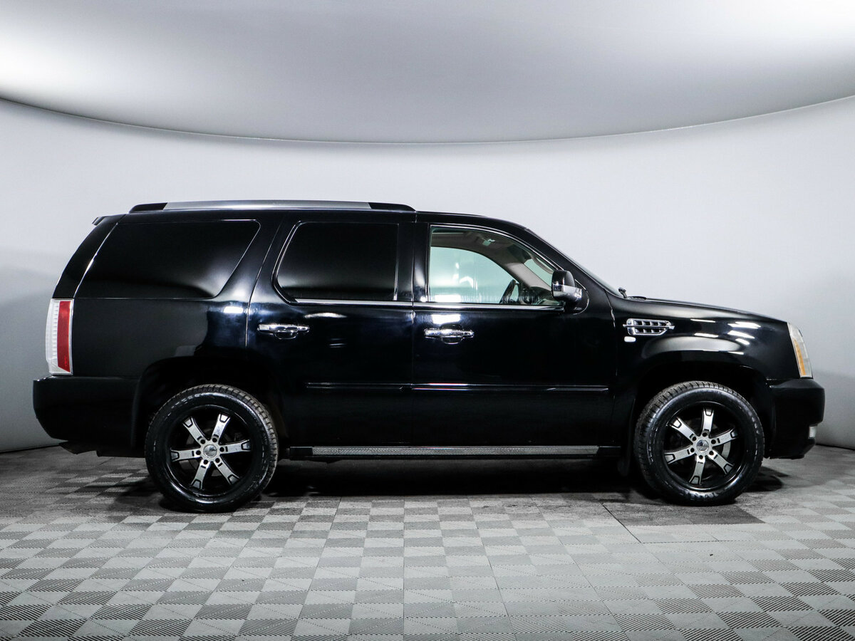 Купить Cadillac Escalade с пробегом. Фото: #3