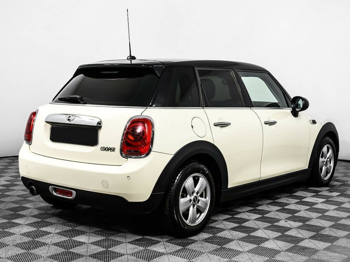 Купить Mini Hatch с пробегом. Фото: #4