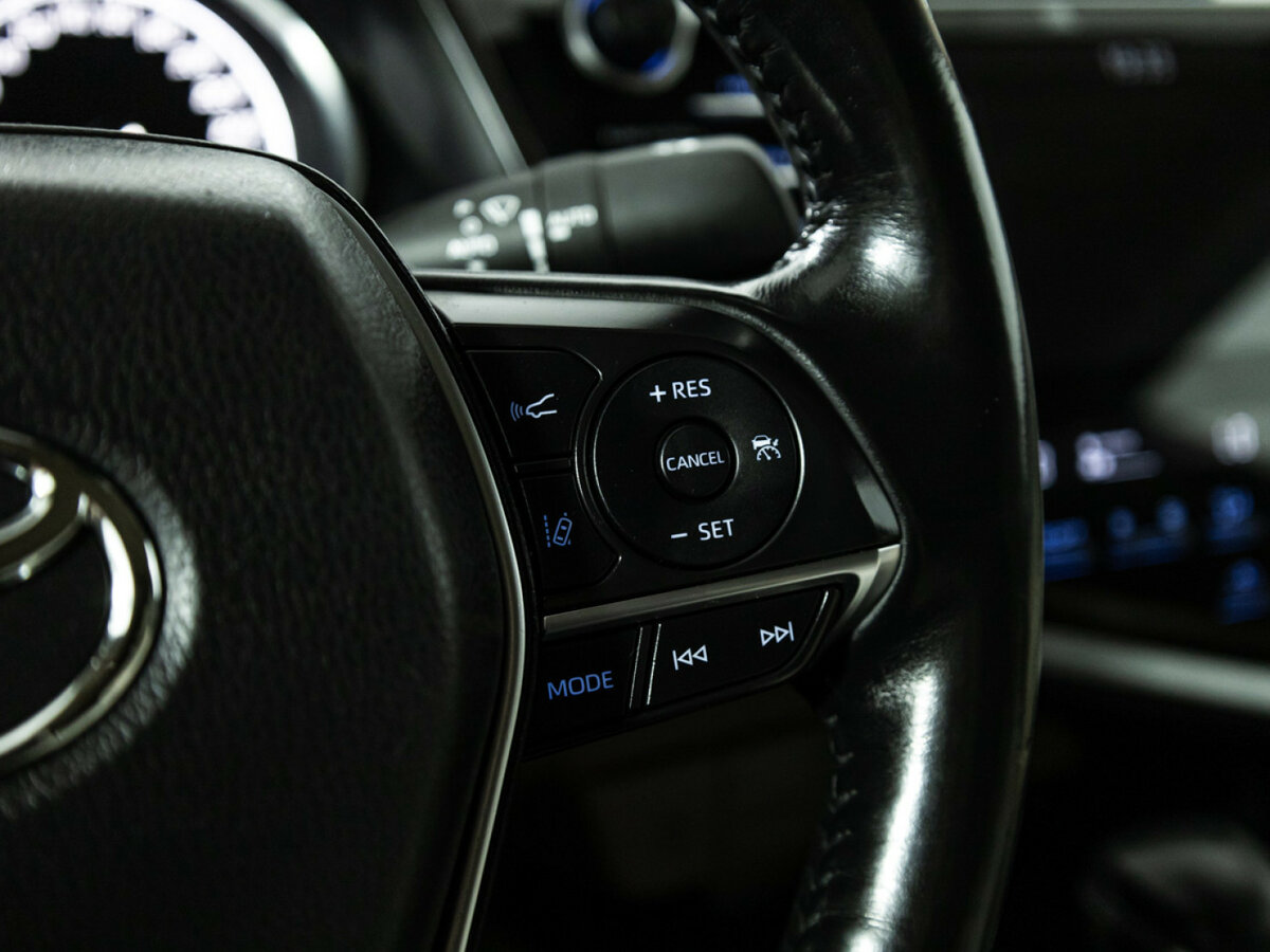 Купить Toyota Camry с пробегом. Фото: #18