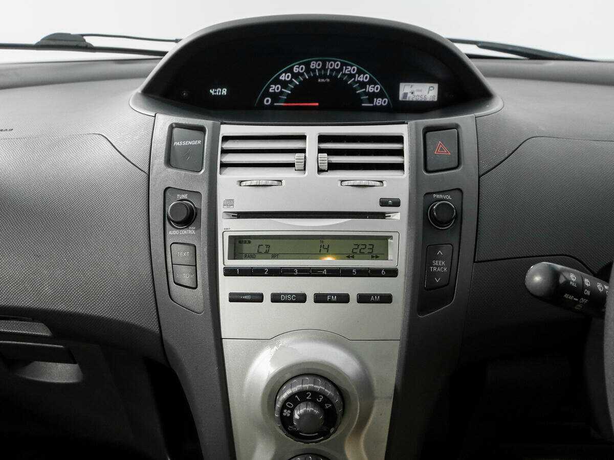 Купить Toyota Vitz с пробегом. Фото: #14
