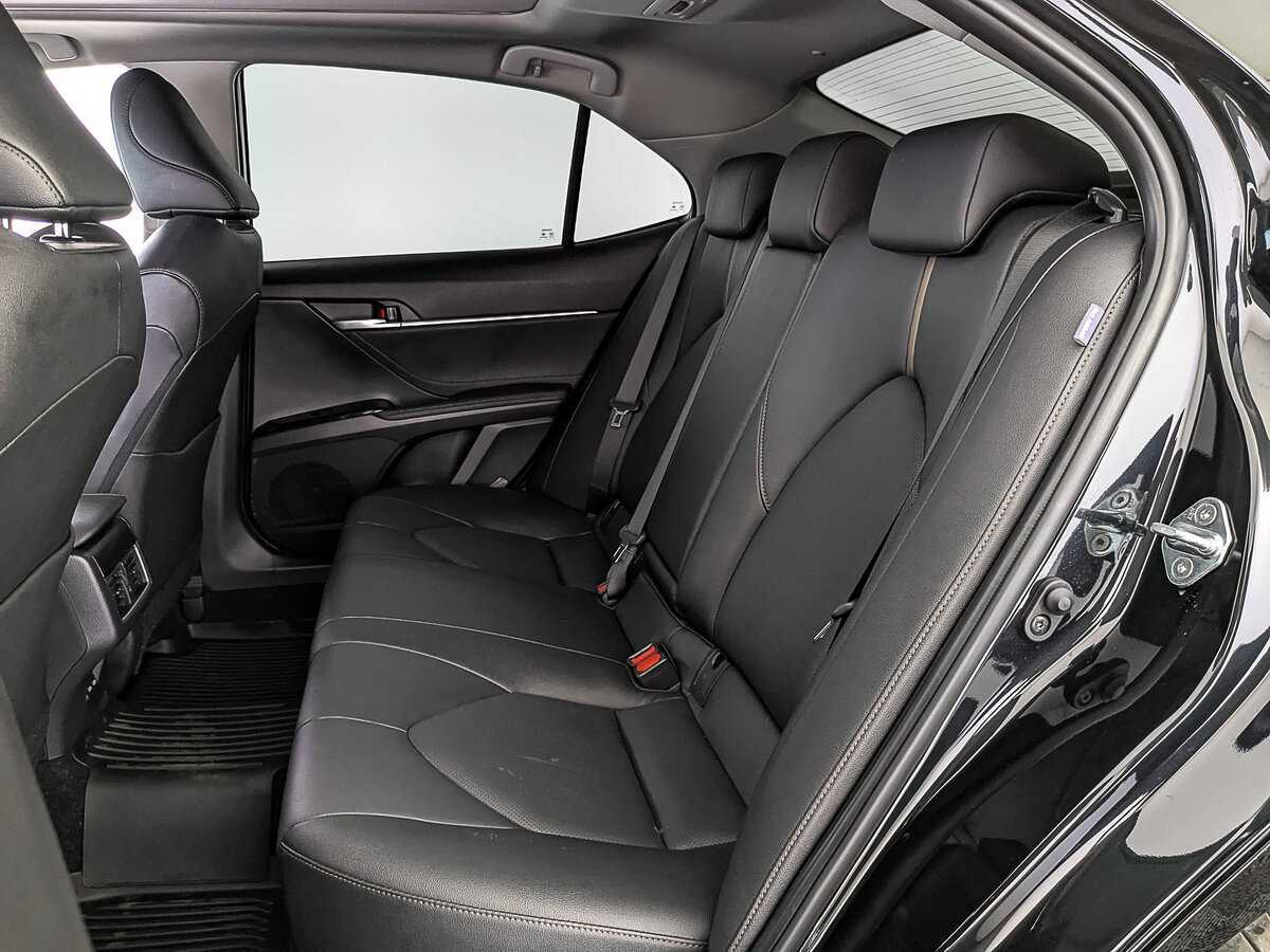 Купить Toyota Camry с пробегом. Фото: #17