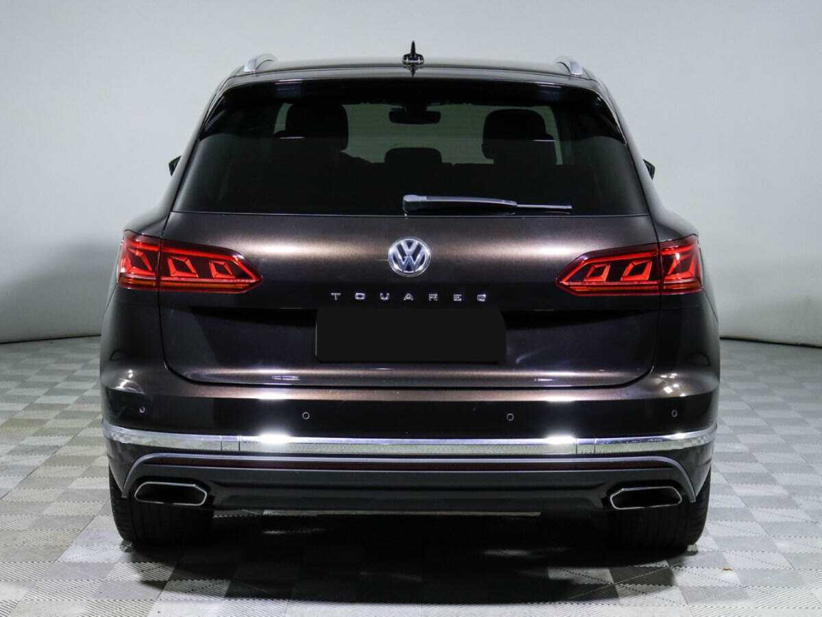 Купить Volkswagen Touareg с пробегом. Фото: #4