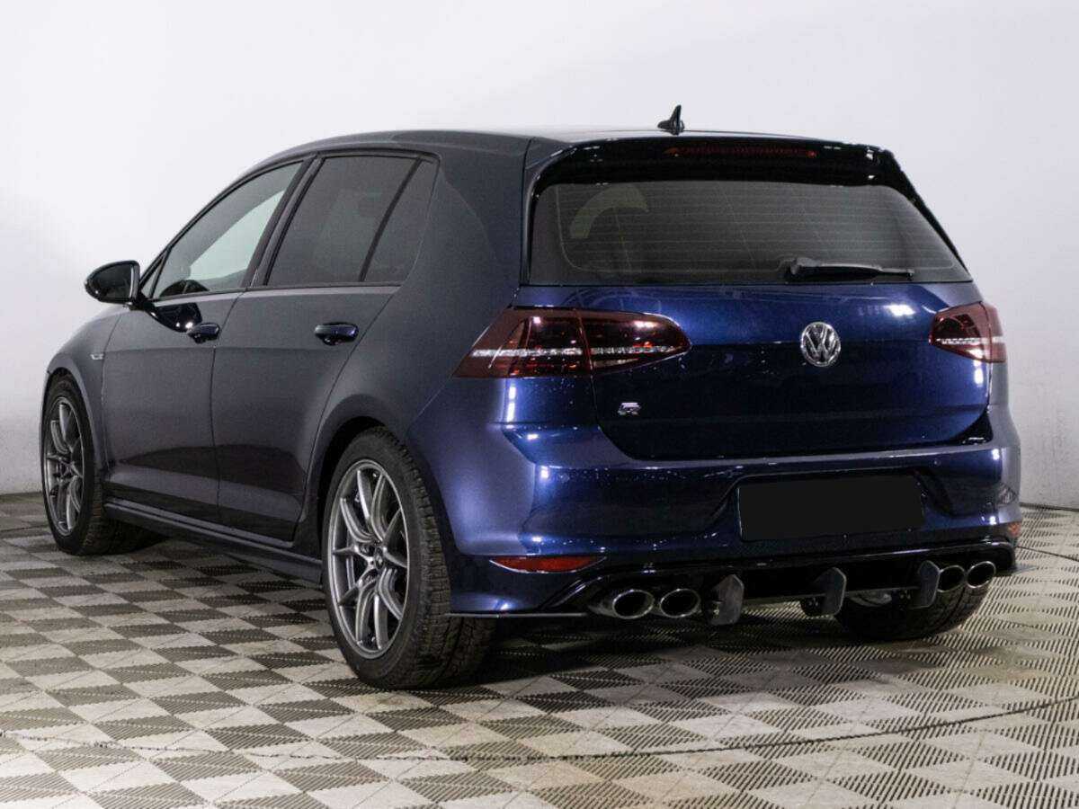 Купить Volkswagen Golf R с пробегом. Фото: #6