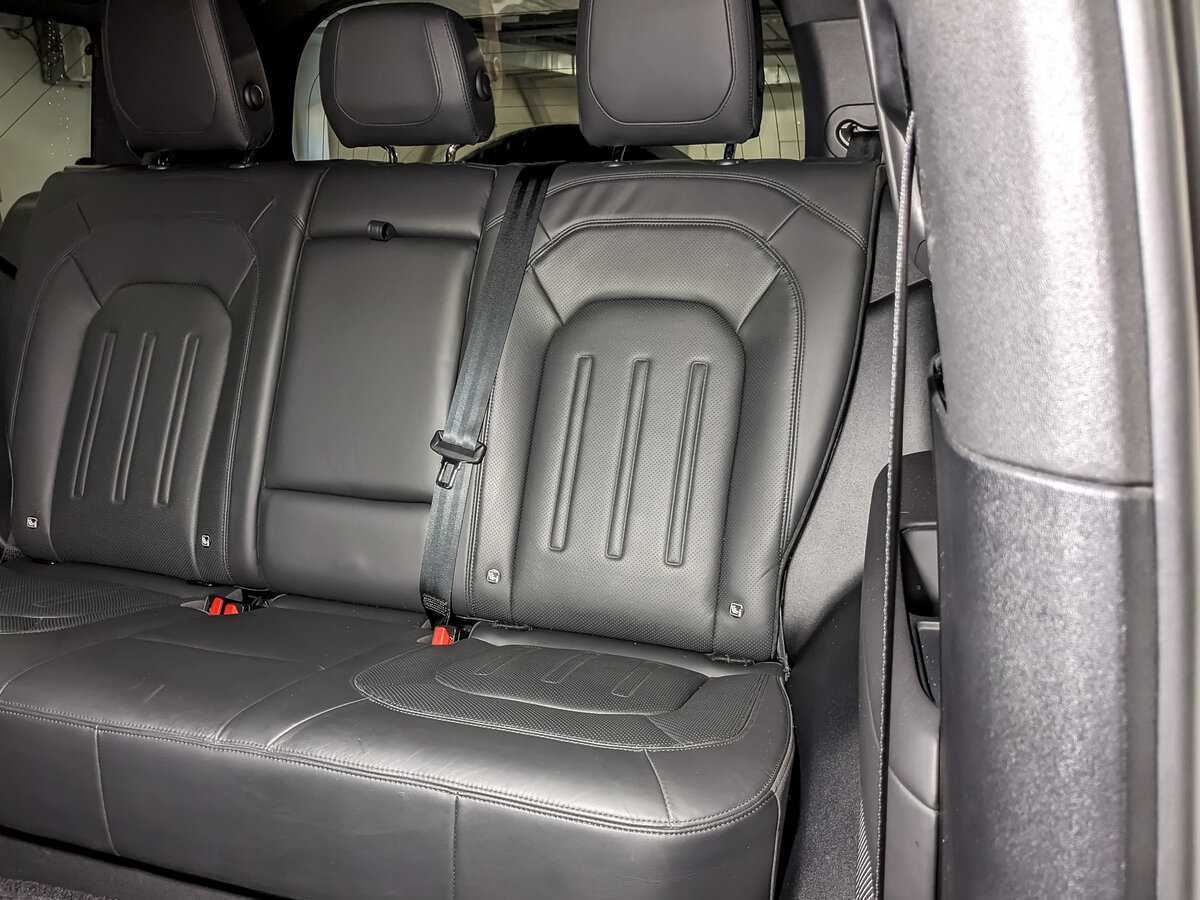 Купить Land Rover Defender с пробегом. Фото: #11