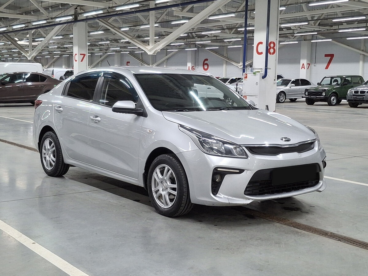 Купить Kia Rio с пробегом. Фото: #2