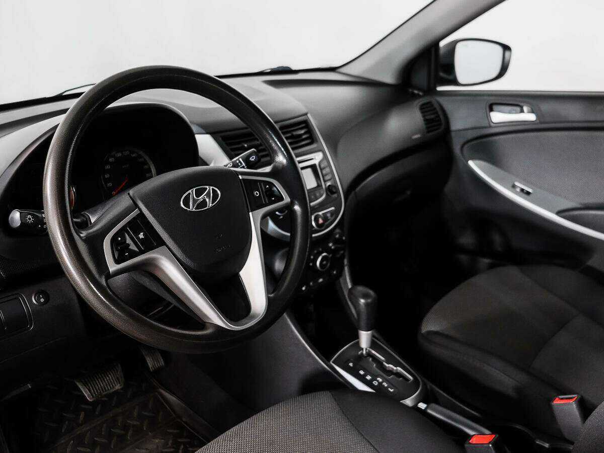 Купить Hyundai Solaris с пробегом. Фото: #7