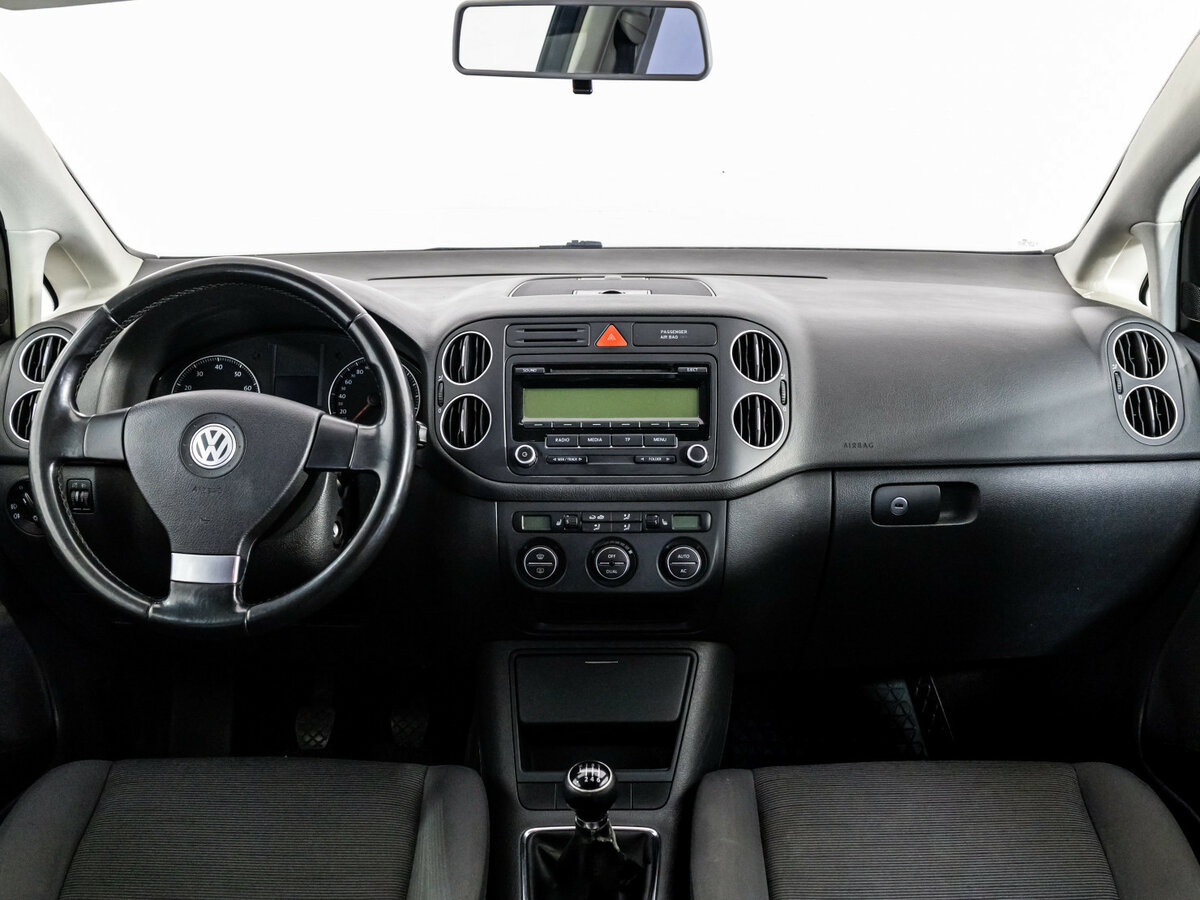 Купить Volkswagen Golf Plus с пробегом. Фото: #9