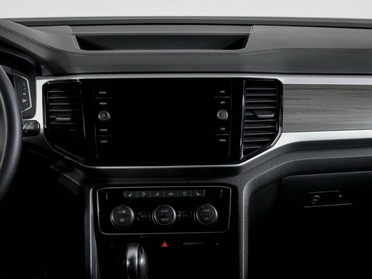 Купить Volkswagen Teramont с пробегом. Фото: #12