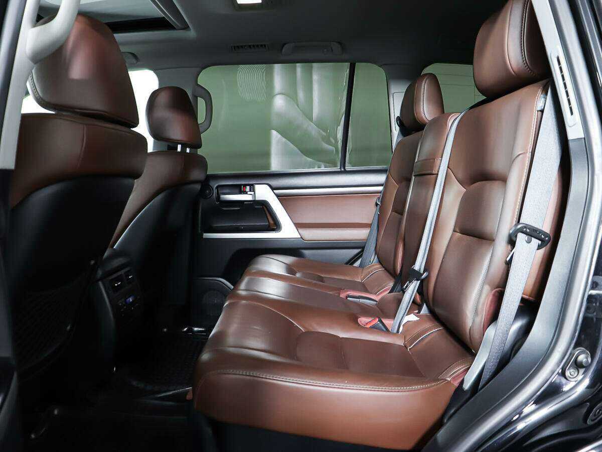 Купить Toyota Land Cruiser с пробегом. Фото: #9