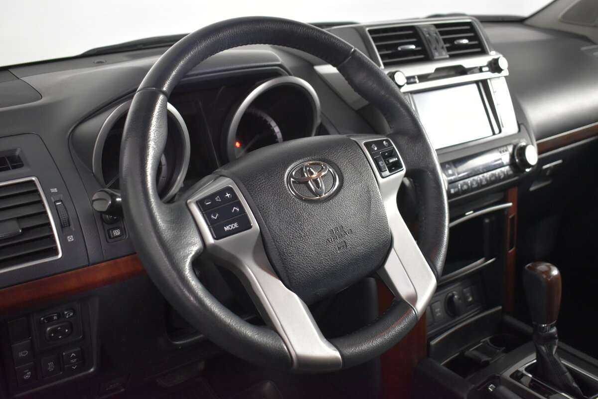 Купить Toyota Land Cruiser Prado с пробегом. Фото: #13