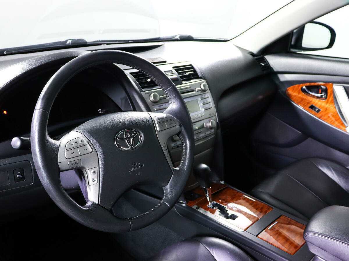 Купить Toyota Camry с пробегом. Фото: #11