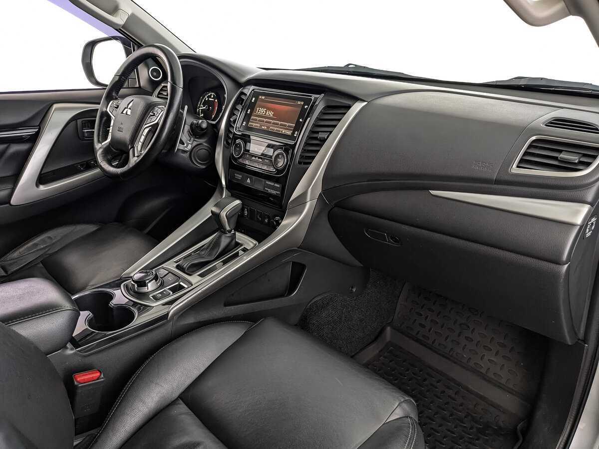 Купить Mitsubishi Pajero Sport с пробегом. Фото: #8