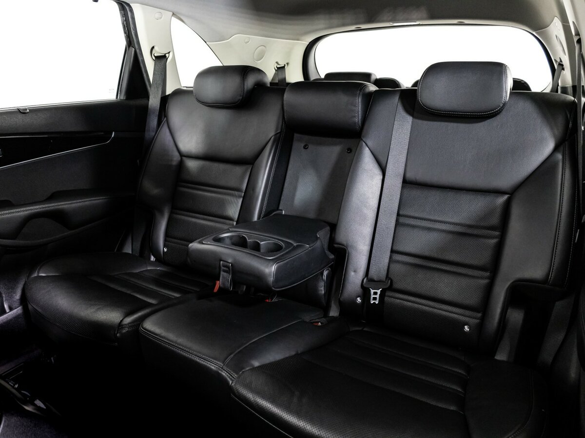Купить Kia Sorento с пробегом. Фото: #17
