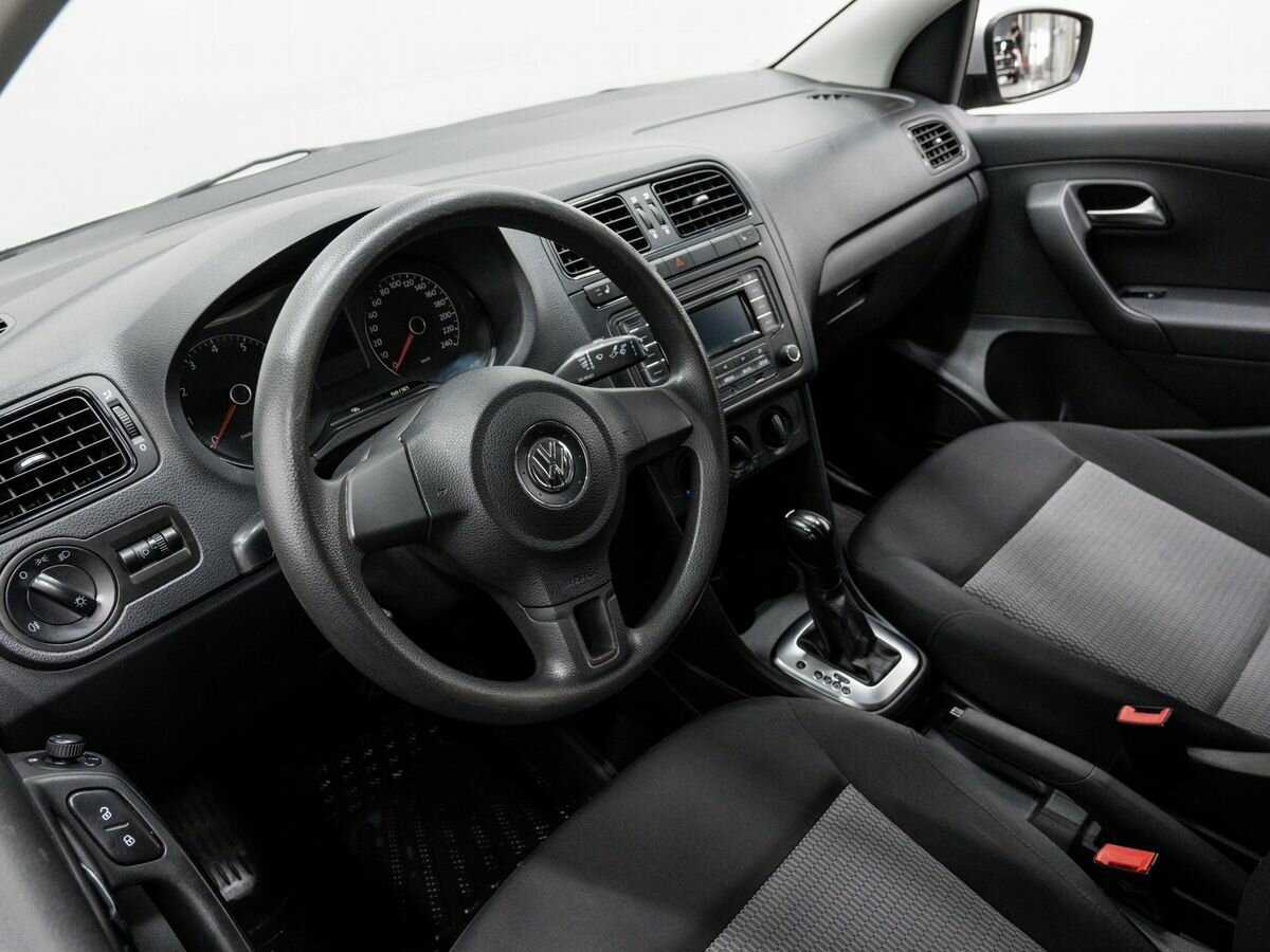 Купить Volkswagen Polo с пробегом. Фото: #11