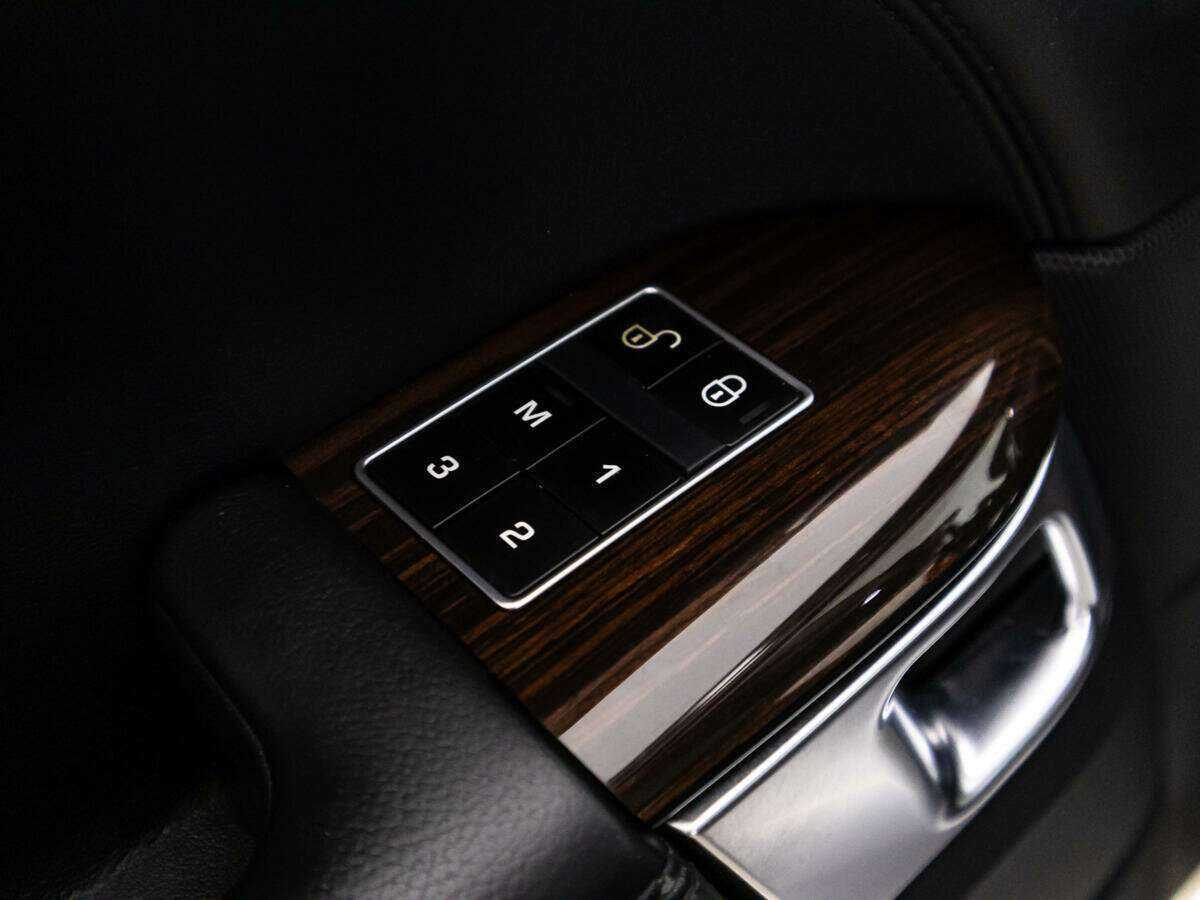 Купить Land Rover Range Rover с пробегом. Фото: #18