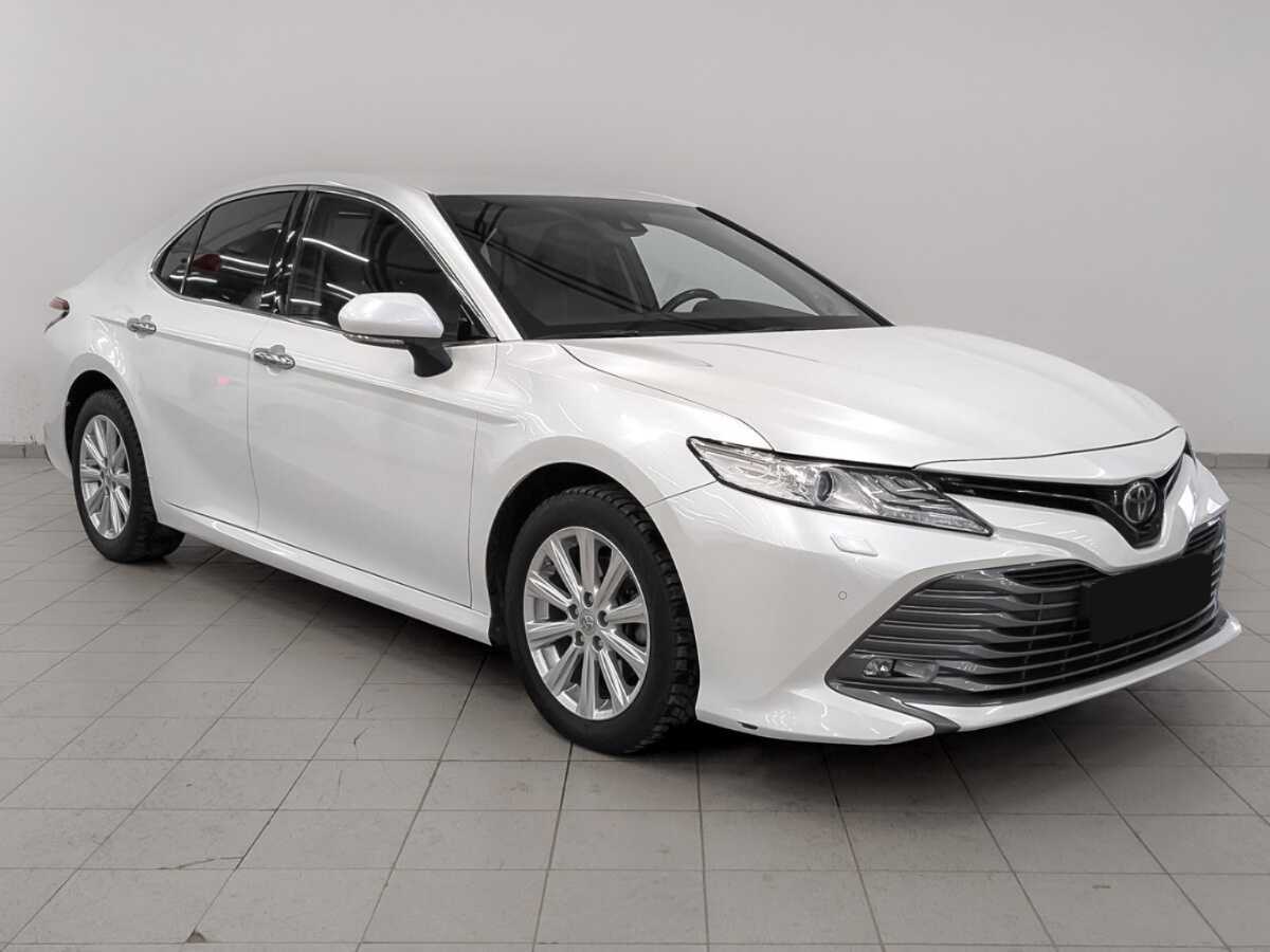 Купить Toyota Camry с пробегом. Фото: #2