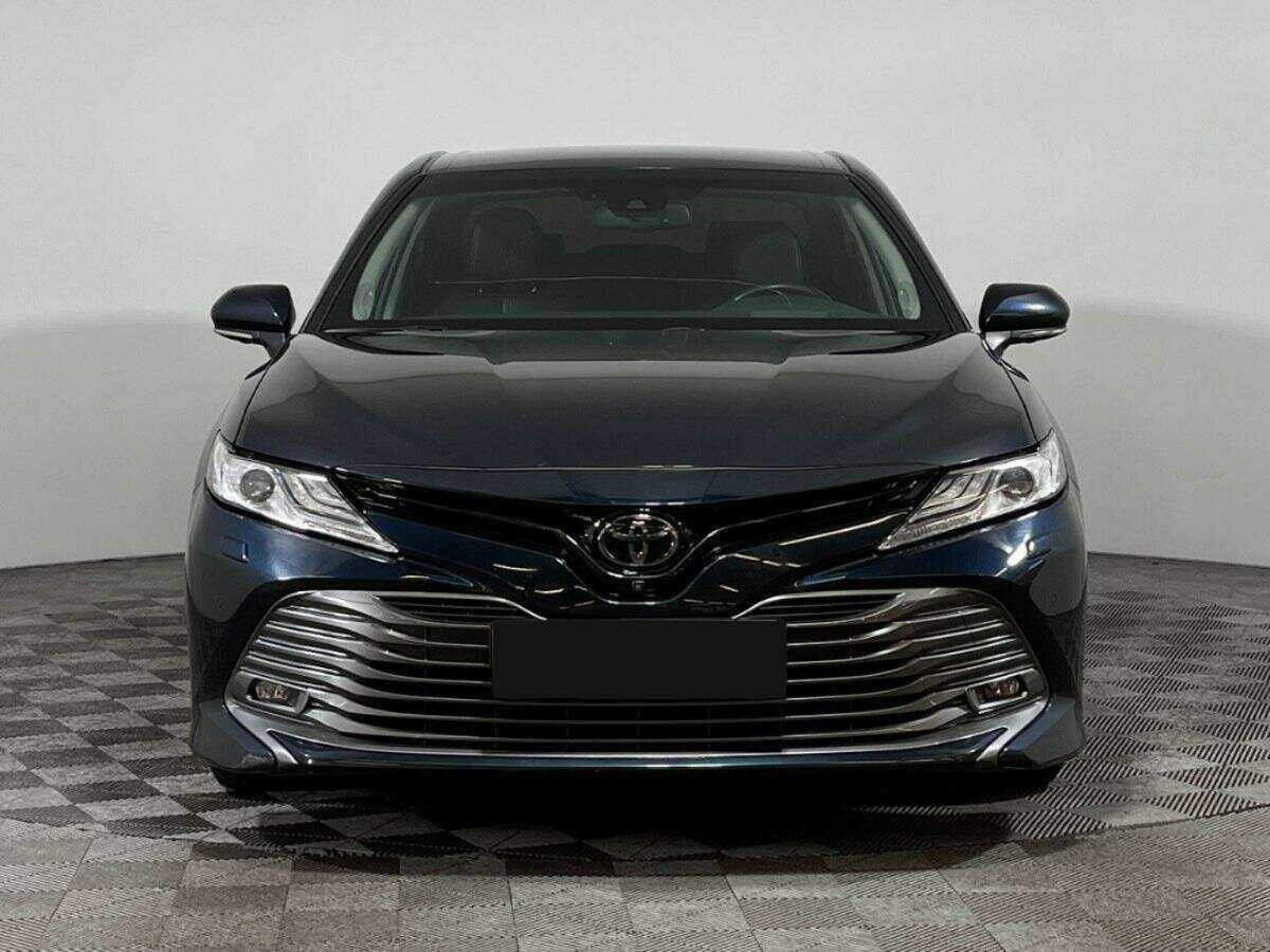 Купить Toyota Camry с пробегом. Фото: #1