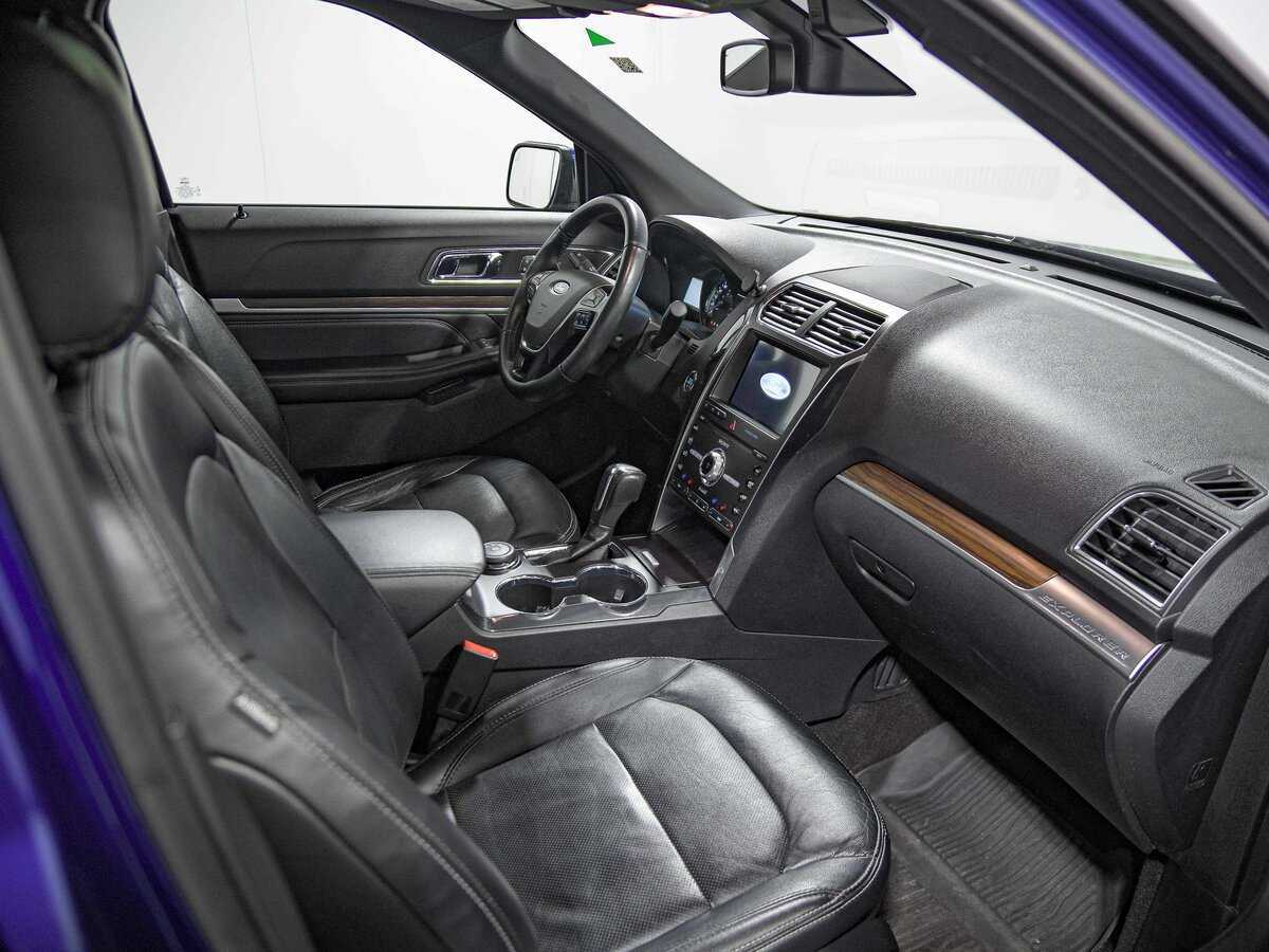 Купить Ford Explorer с пробегом. Фото: #19