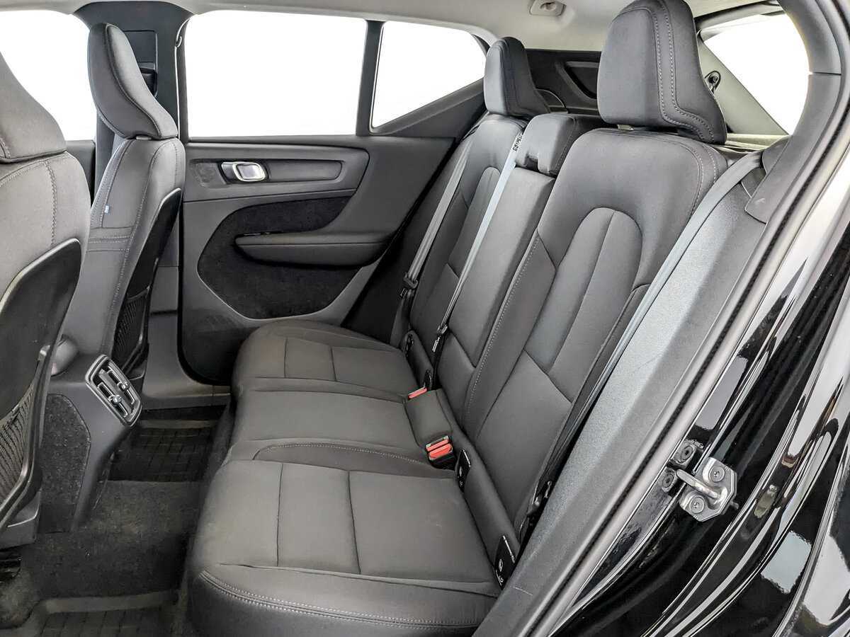 Купить Volvo XC40 с пробегом. Фото: #11