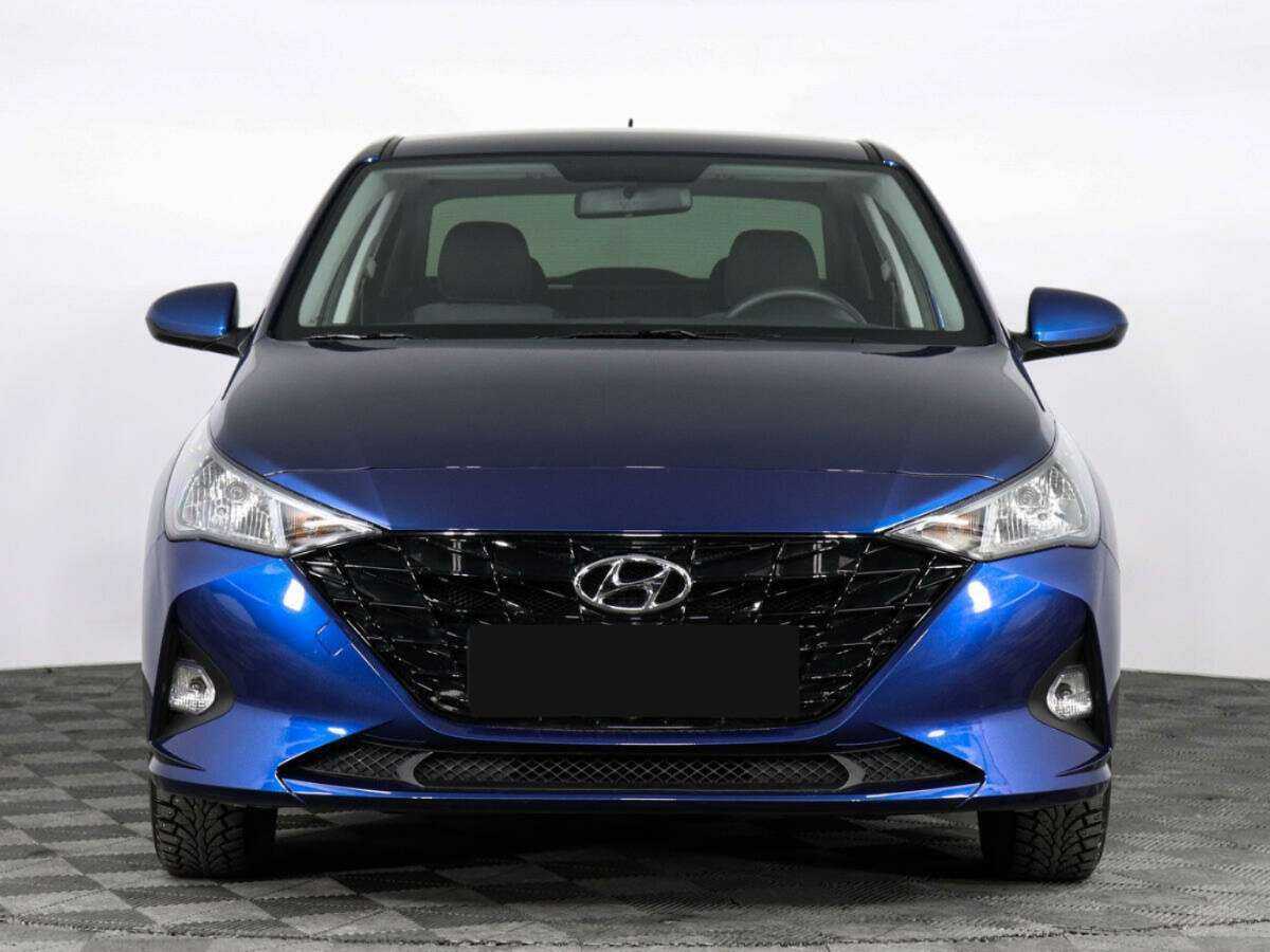 Купить Hyundai Solaris с пробегом. Фото: #1