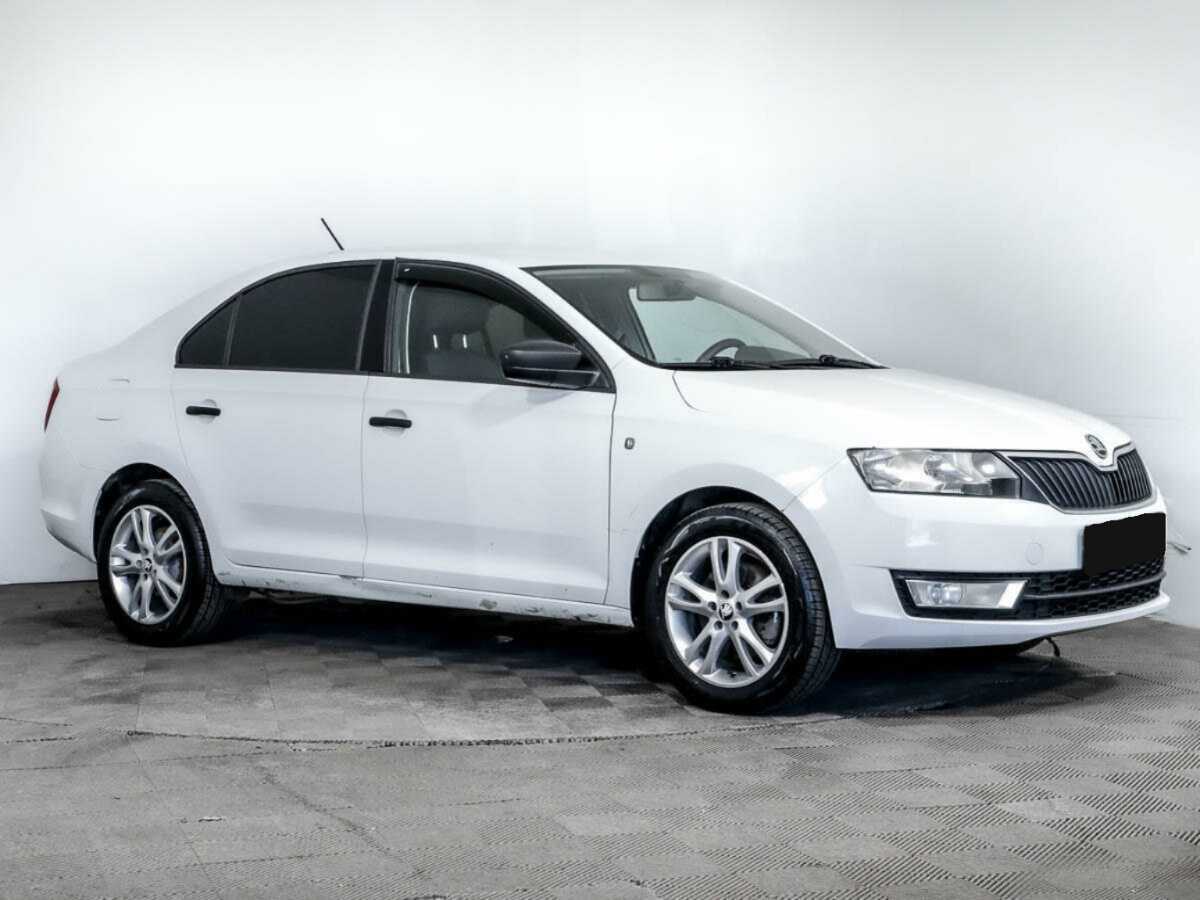 Купить Skoda Rapid с пробегом. Фото: #2
