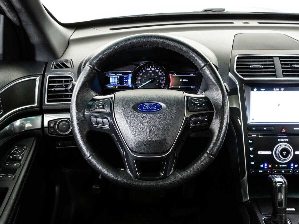 Купить Ford Explorer с пробегом. Фото: #9