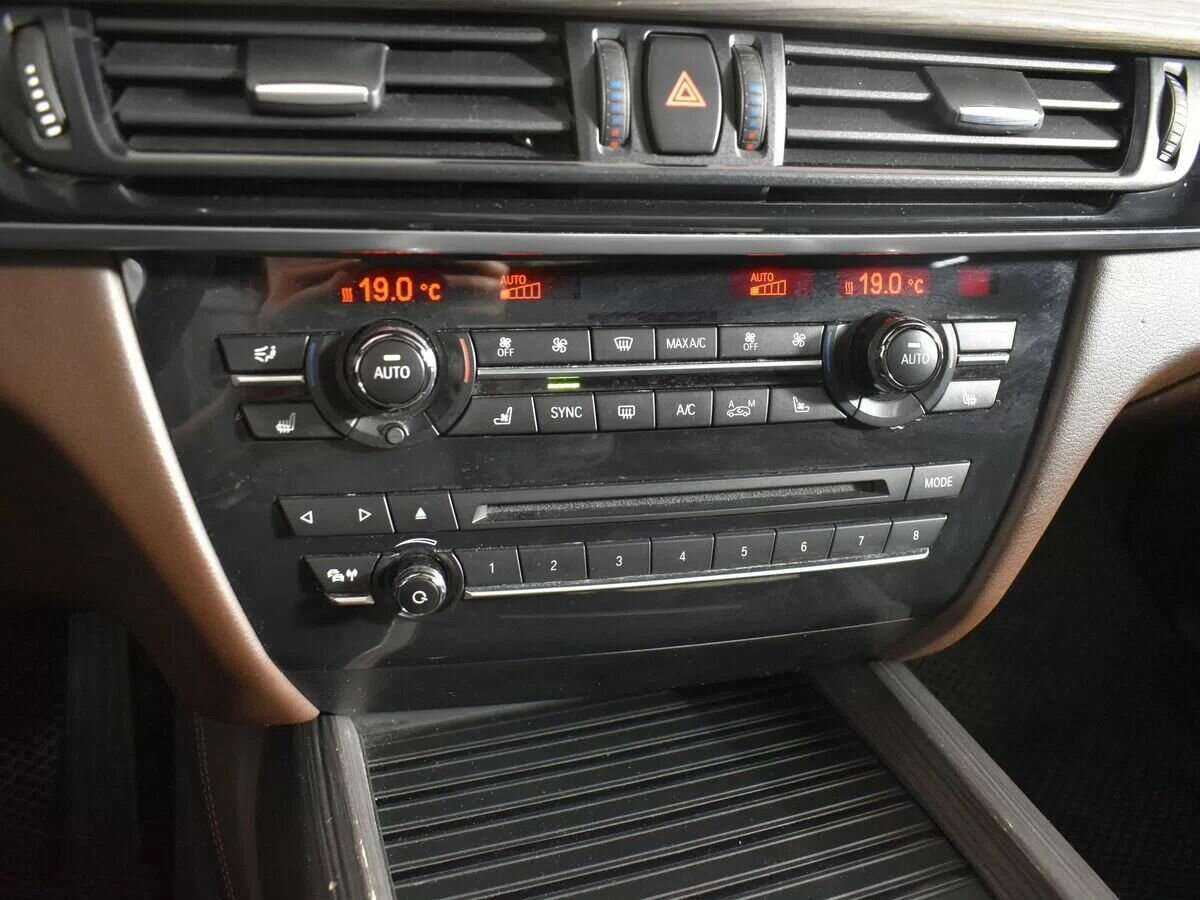 Купить BMW X5 с пробегом. Фото: #26
