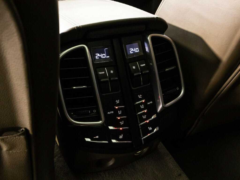 Купить Porsche Cayenne с пробегом. Фото: #20