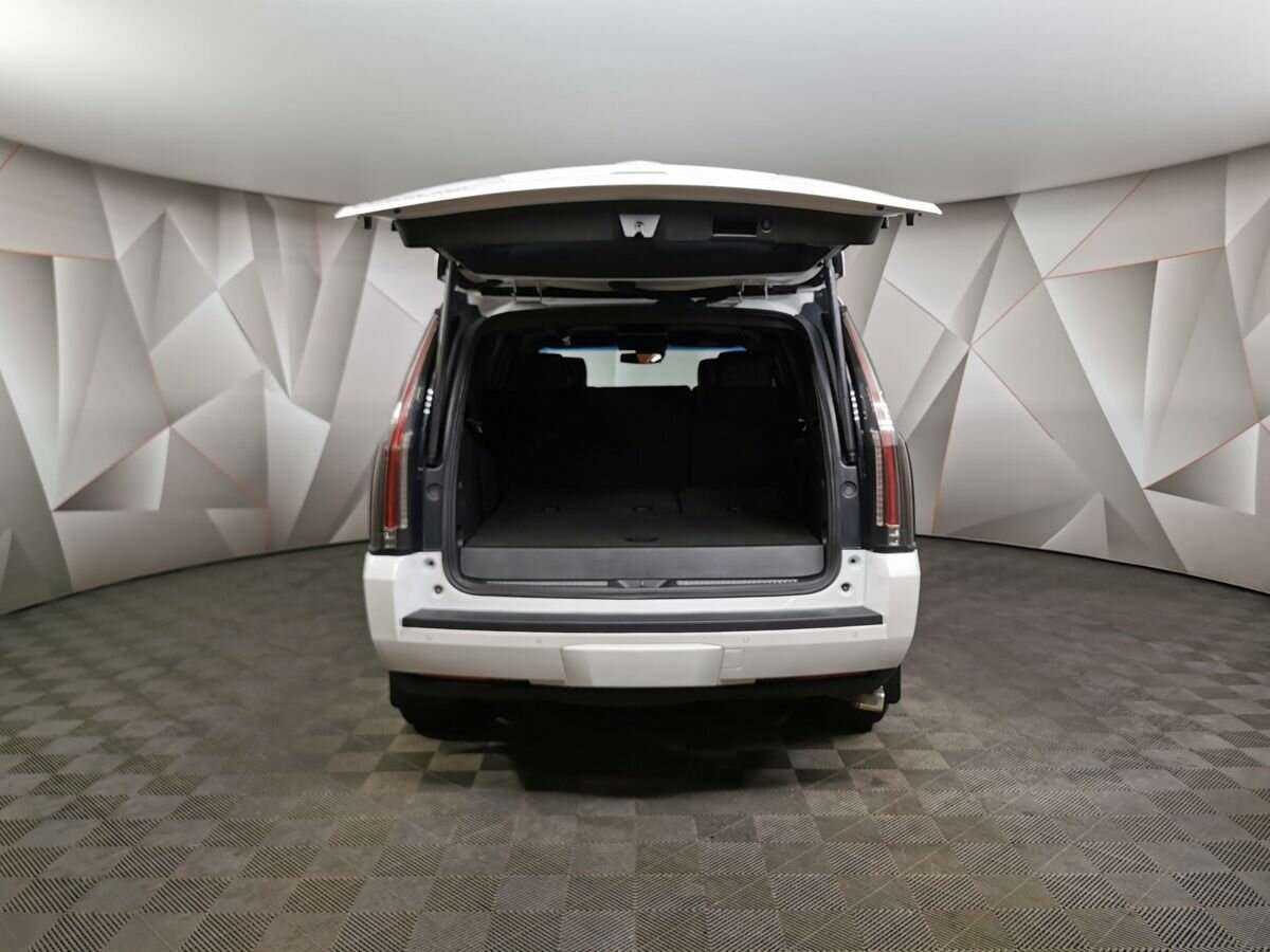 Купить Cadillac Escalade с пробегом. Фото: #21