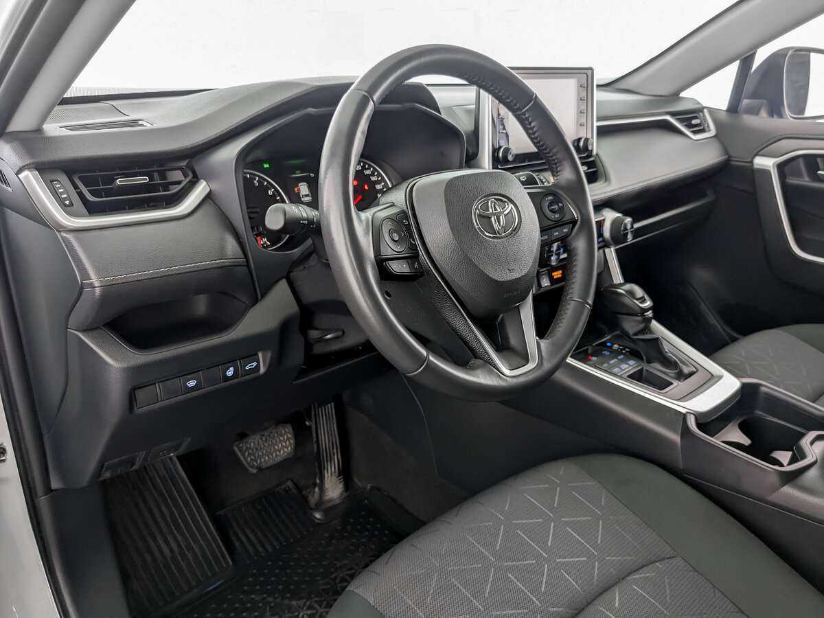 Купить Toyota RAV4 с пробегом. Фото: #13