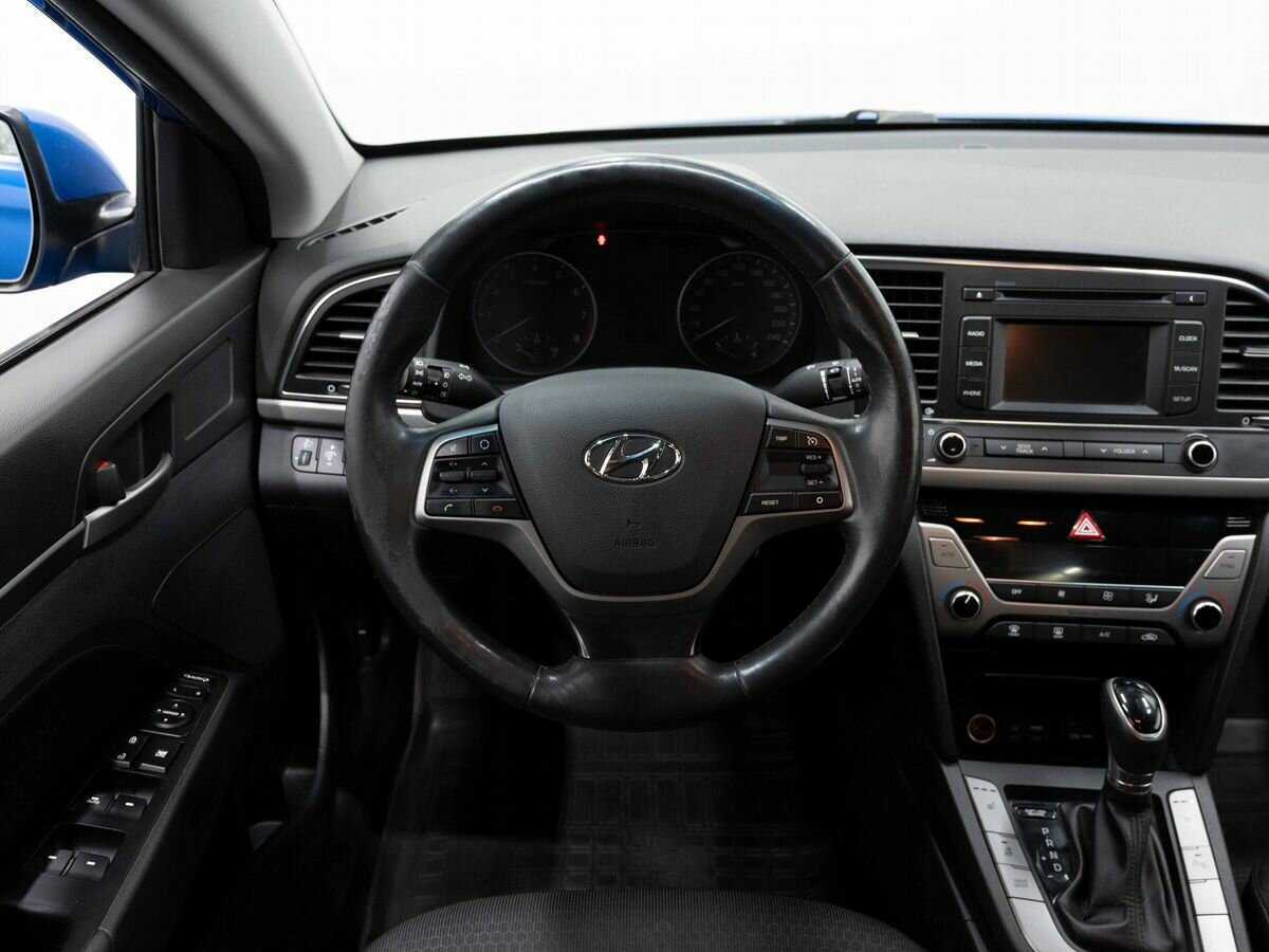 Купить Hyundai Elantra с пробегом. Фото: #10