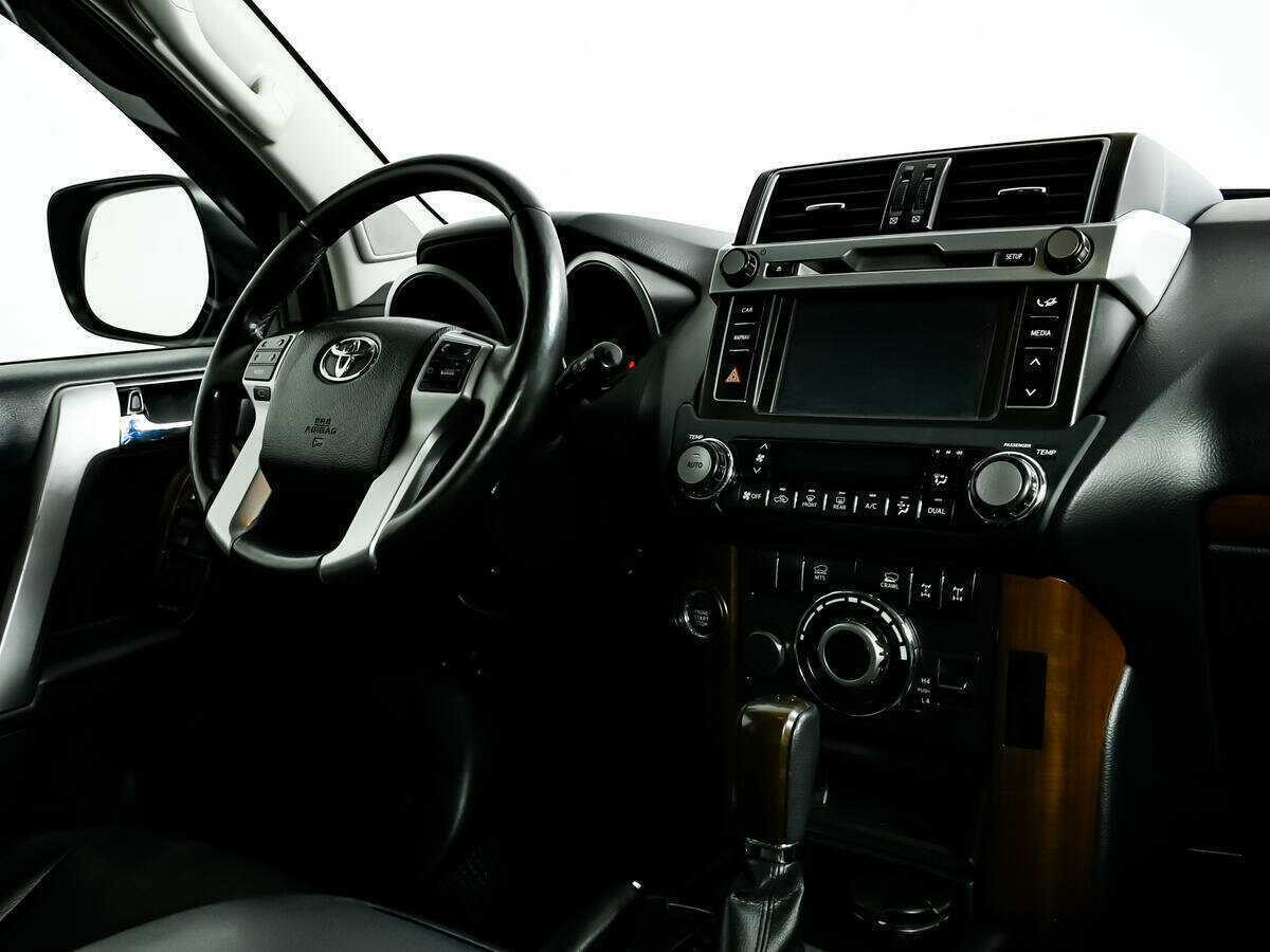 Купить Toyota Land Cruiser Prado с пробегом. Фото: #8