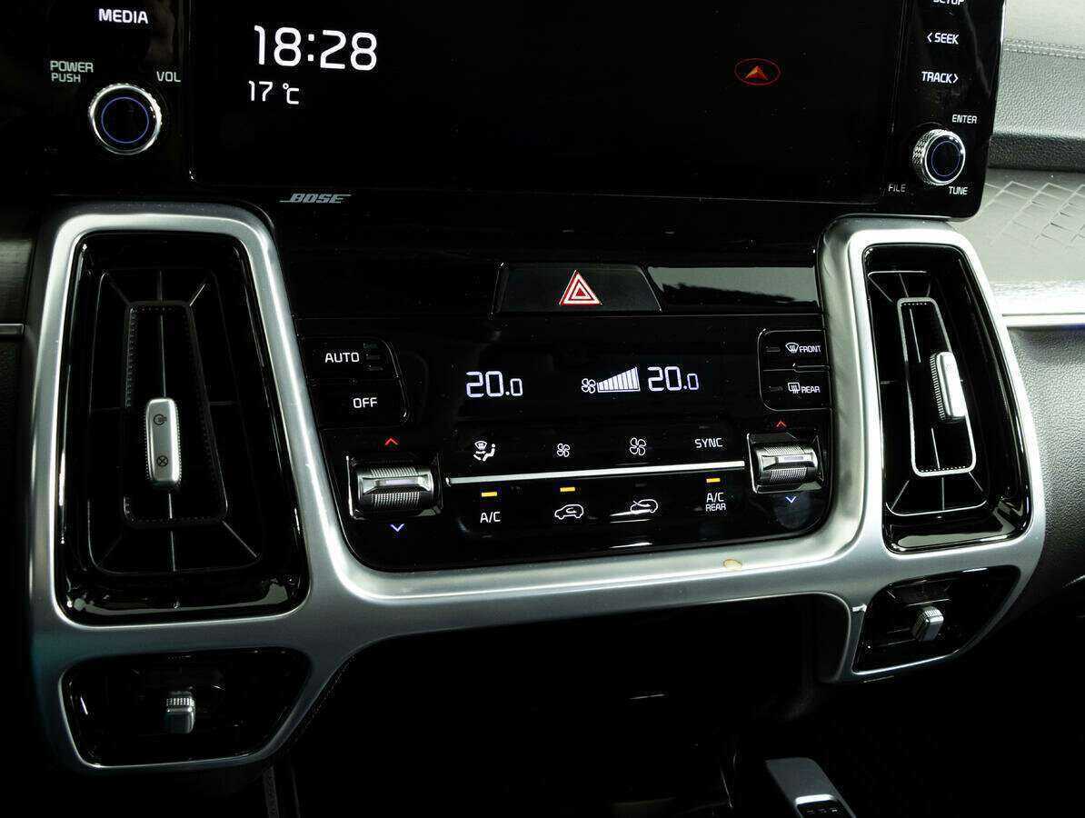 Купить Kia Sorento с пробегом. Фото: #19