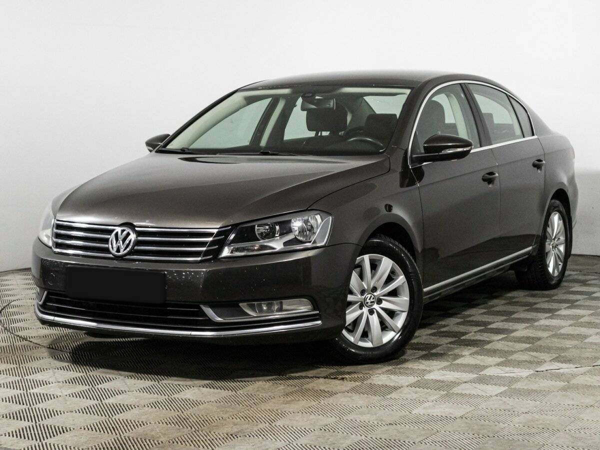 Купить Volkswagen Passat с пробегом. Посмотреть фото
