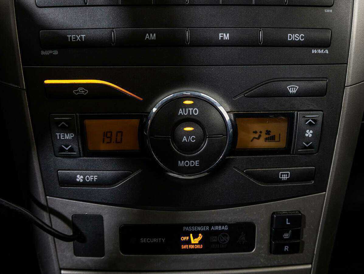 Купить Toyota Corolla с пробегом. Фото: #13