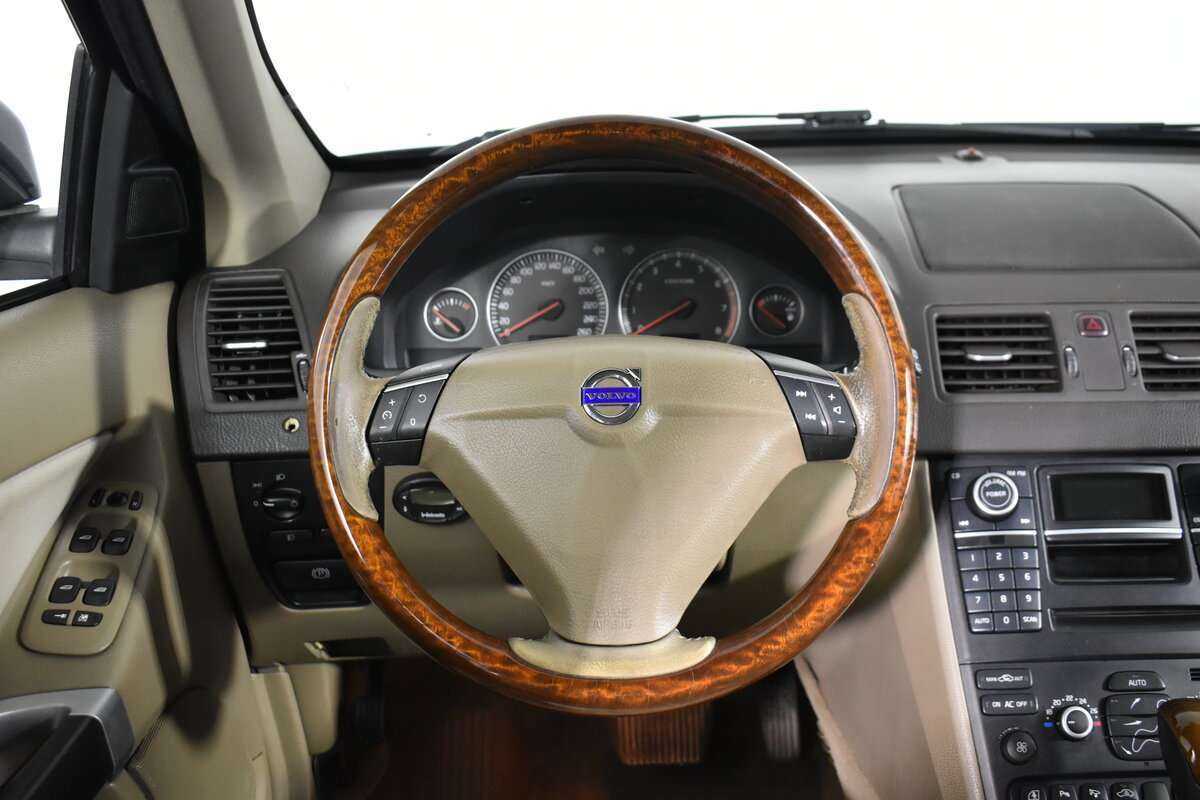 Купить Volvo XC90 с пробегом. Фото: #11