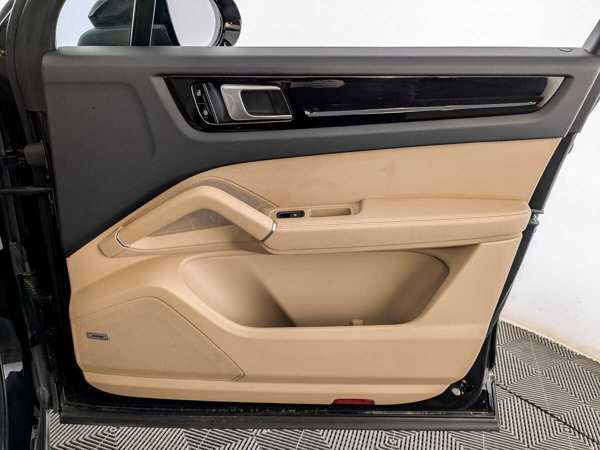 Купить Porsche Cayenne с пробегом. Фото: #23