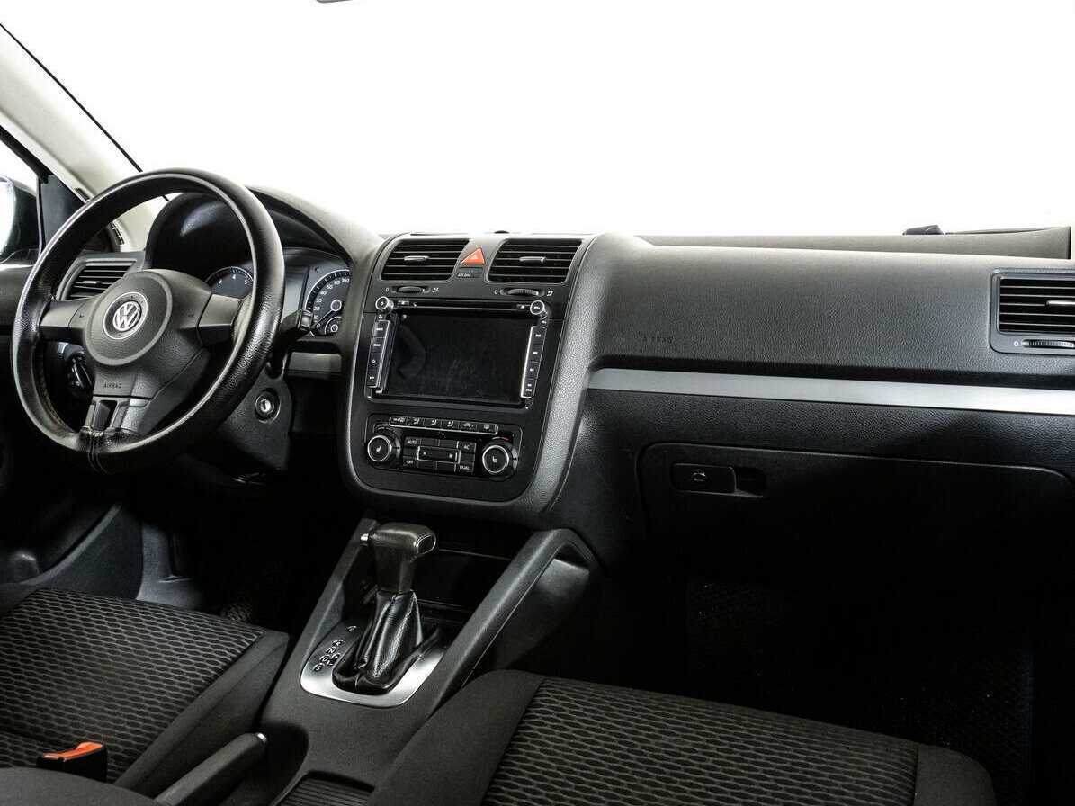 Купить Volkswagen Jetta с пробегом. Фото: #6