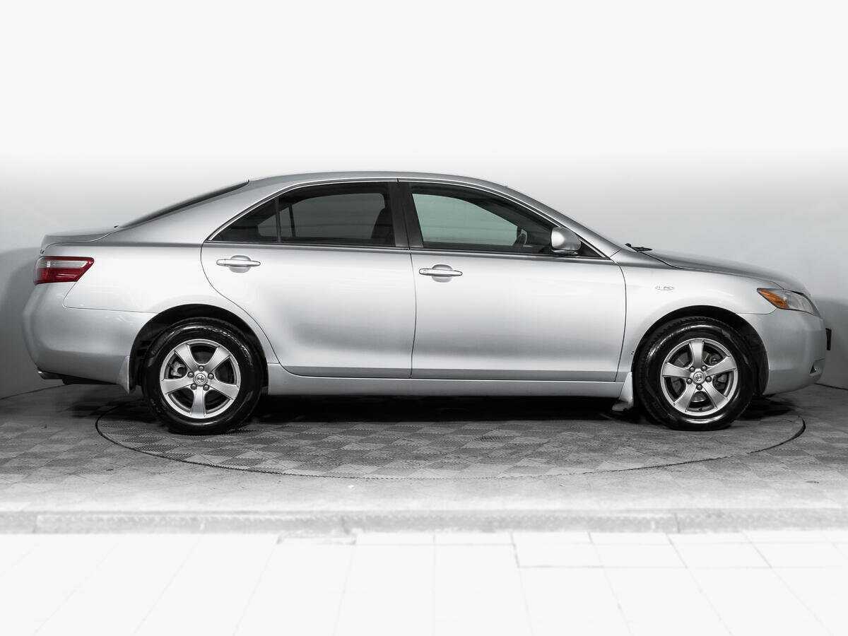Купить Toyota Camry с пробегом. Фото: #3