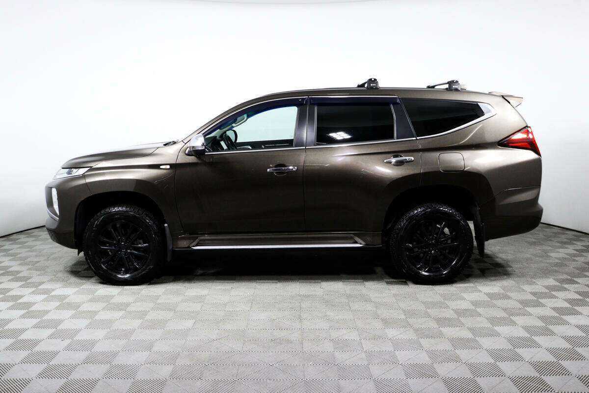 Купить Mitsubishi Montero Sport с пробегом. Фото: #7