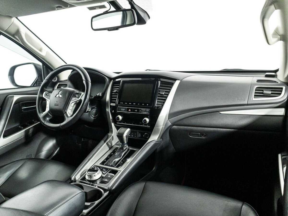 Купить Mitsubishi Pajero Sport с пробегом. Фото: #8