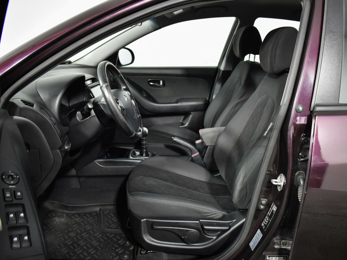 Купить Hyundai Elantra с пробегом. Фото: #9