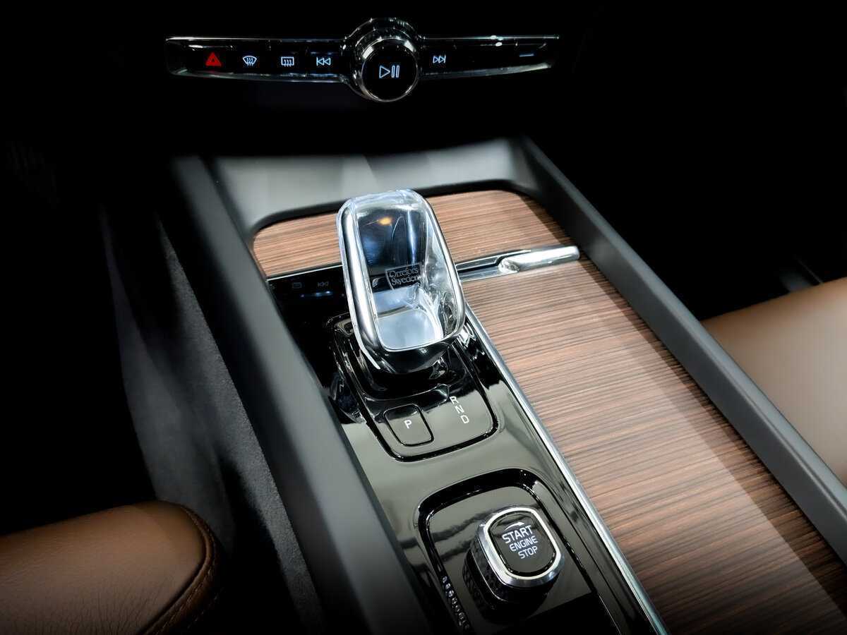Купить Volvo XC60 с пробегом. Фото: #22
