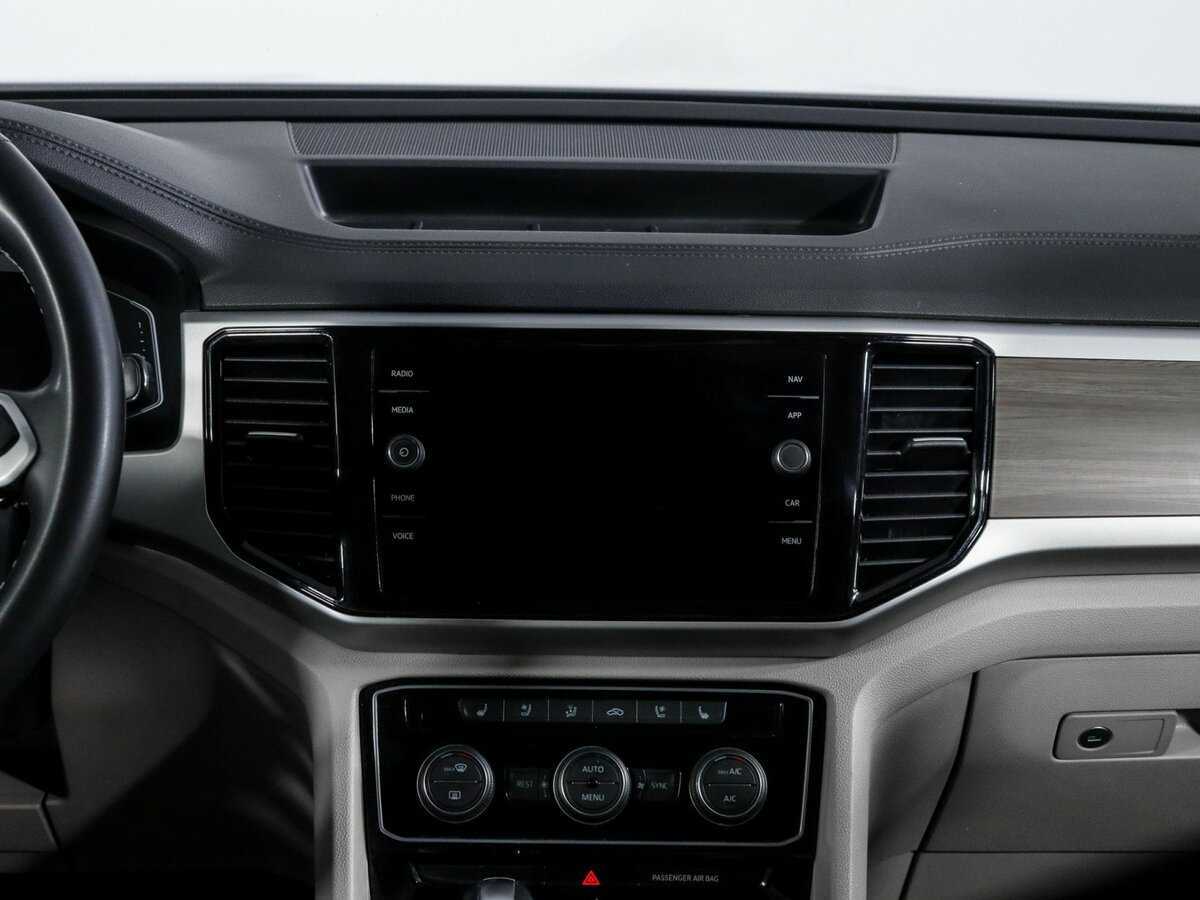 Купить Volkswagen Teramont с пробегом. Фото: #12