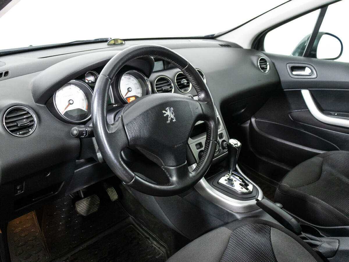 Купить Peugeot 308 с пробегом. Фото: #10